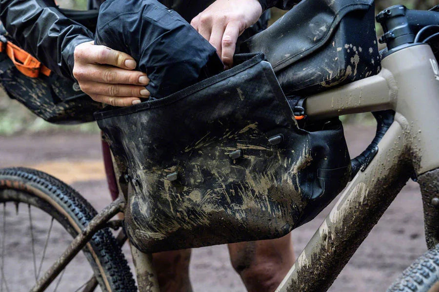 RC Frame Pack - Toptube Roll Closure 3L Black - Bicycle Warehouse