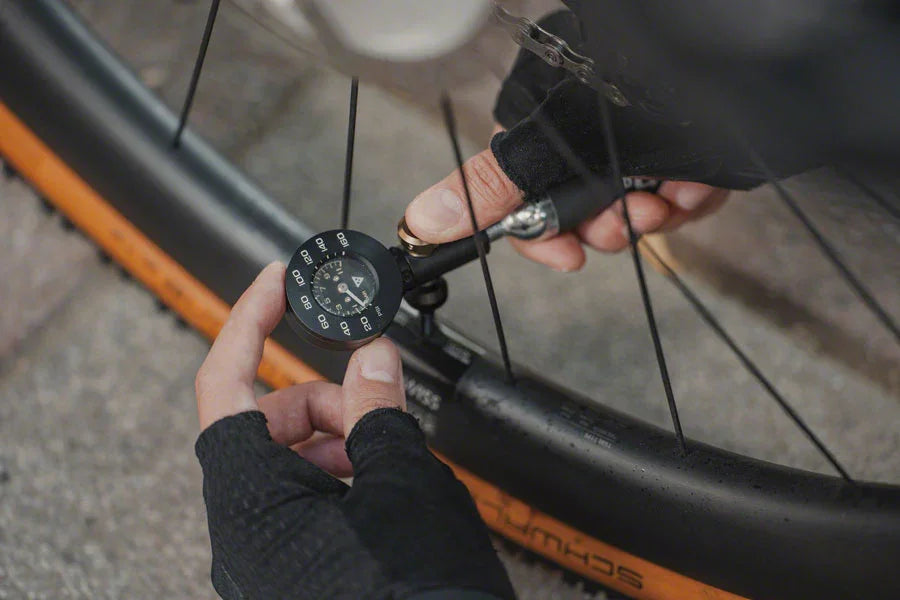 Topeak AirBooster G+ CO2 Inflator - with Gauge - Bicycle Warehouse