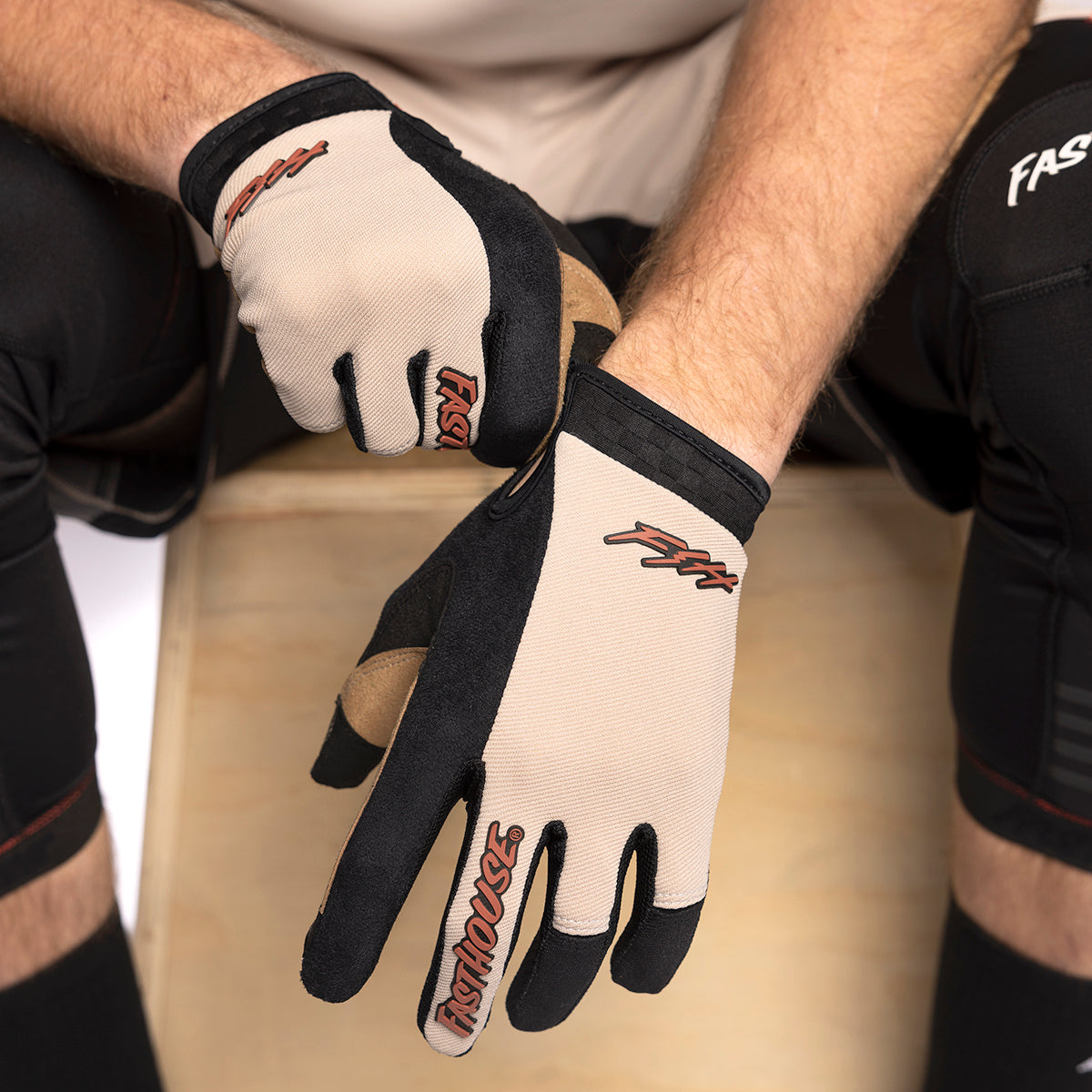 Ridgeline Ronin Glove - Bicycle Warehouse