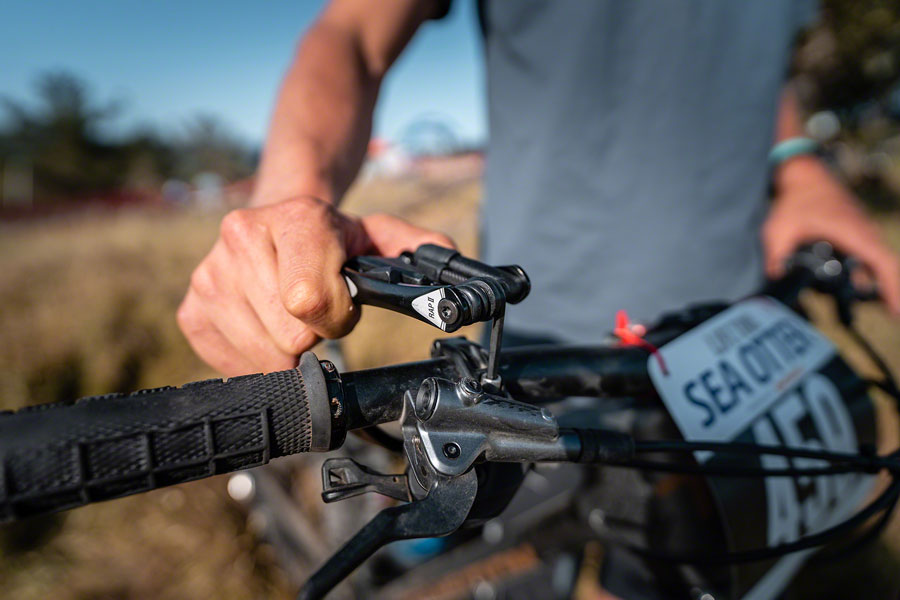 Rap Ii - 13 Tubeless Multi Tool - 13 Bits Tubeless Plug Kit Black - Bicycle Warehouse