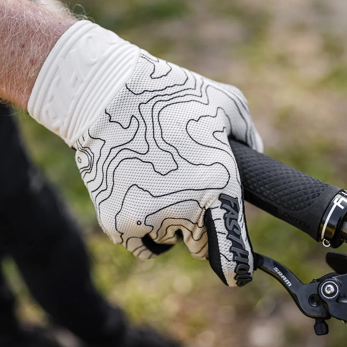 Blitz Swift Gloves - Bicycle Warehouse