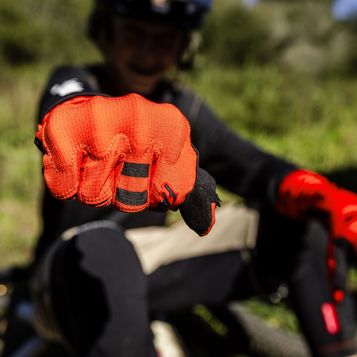 Blaster Rush Glove - Rocket Red - Bicycle Warehouse