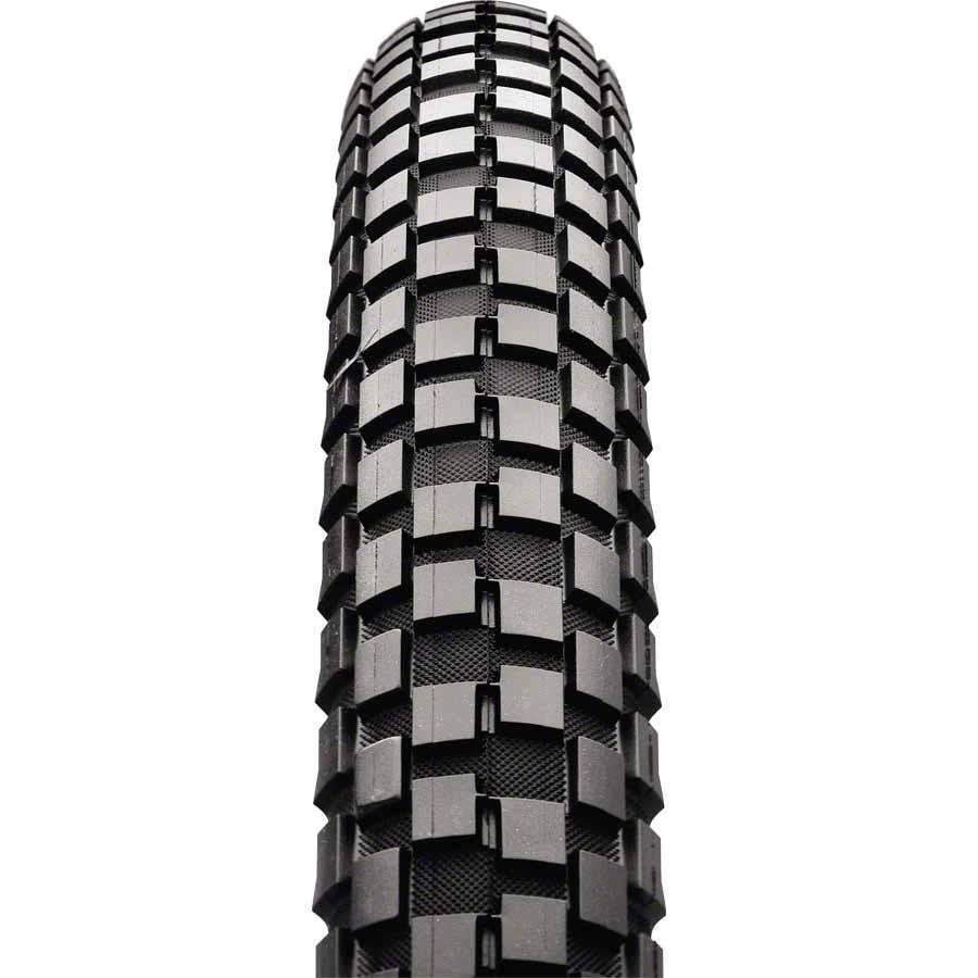 Maxxis Holly Roller Bike Tire: 26 x 2.40", Wire, 60tpi, Single Compound, Black