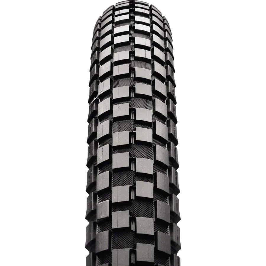 Maxxis Holly Roller Bike Tire: 26 x 2.40", Wire, 60tpi, Single Compound, Black