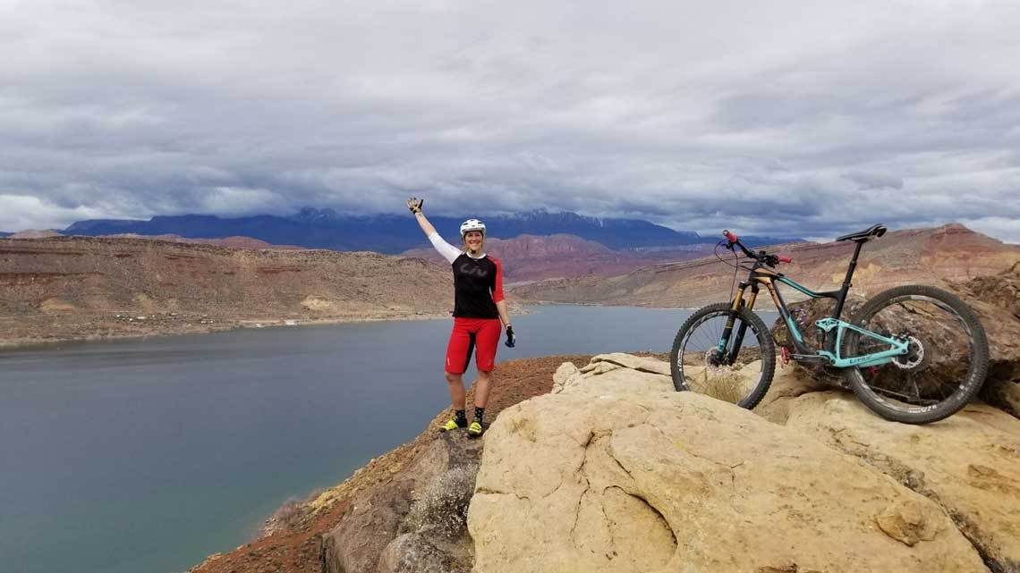 Should I stop for hikers or other riders when riding? - Bicycle Warehouse