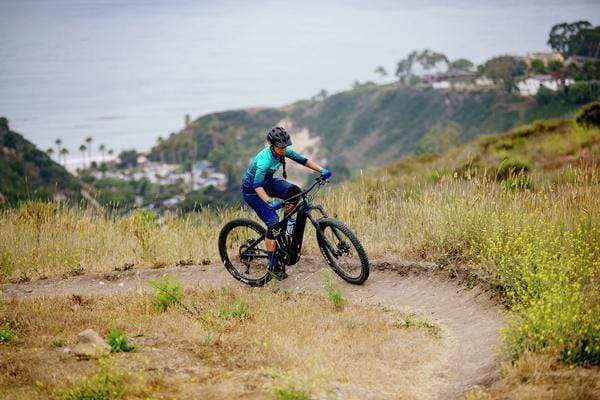 A guide to pedaling up inclines while mountain biking