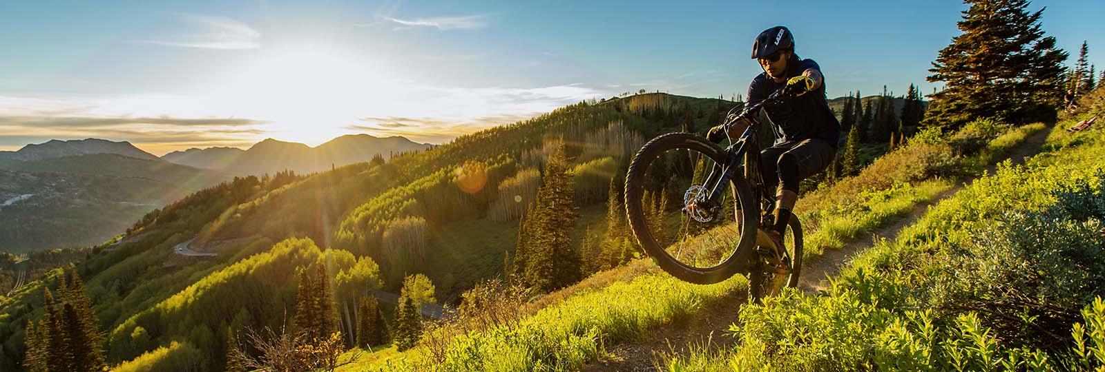 Men's Bike Clothing - Bicycle Warehouse