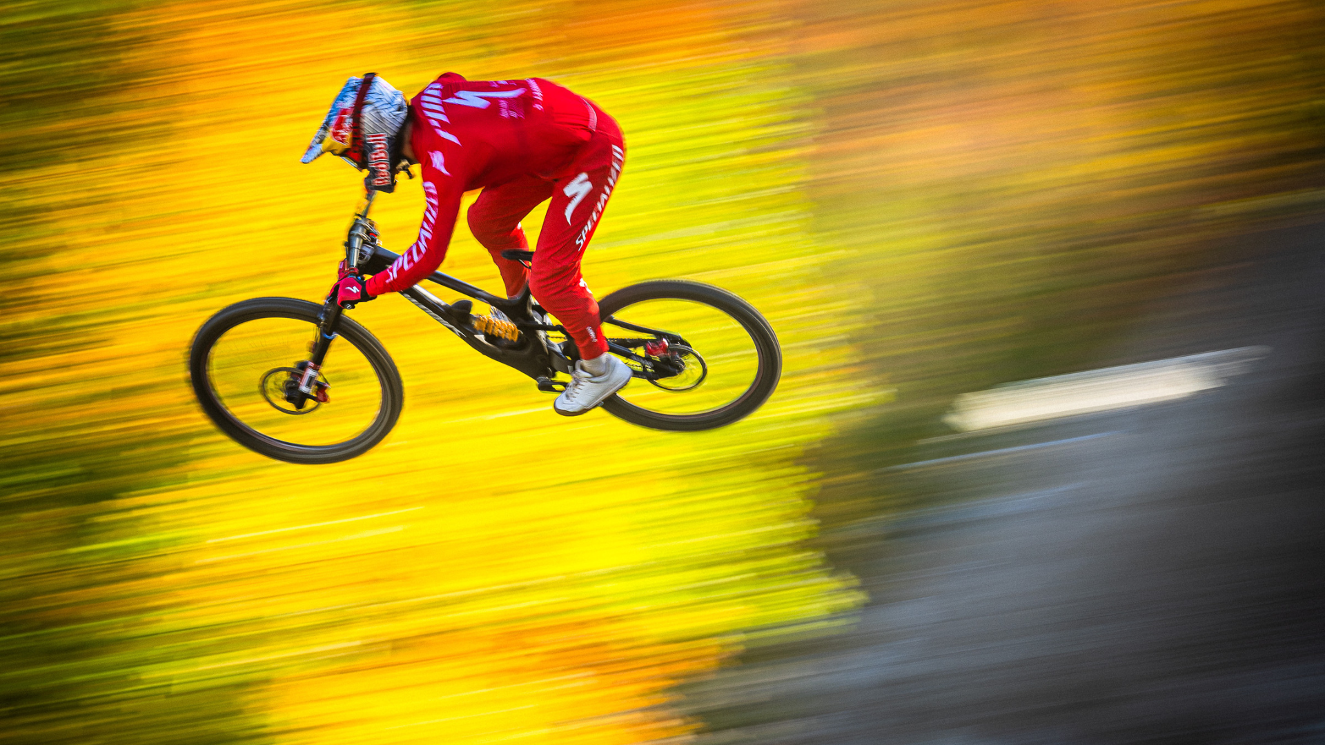 Downhill mountain bikes