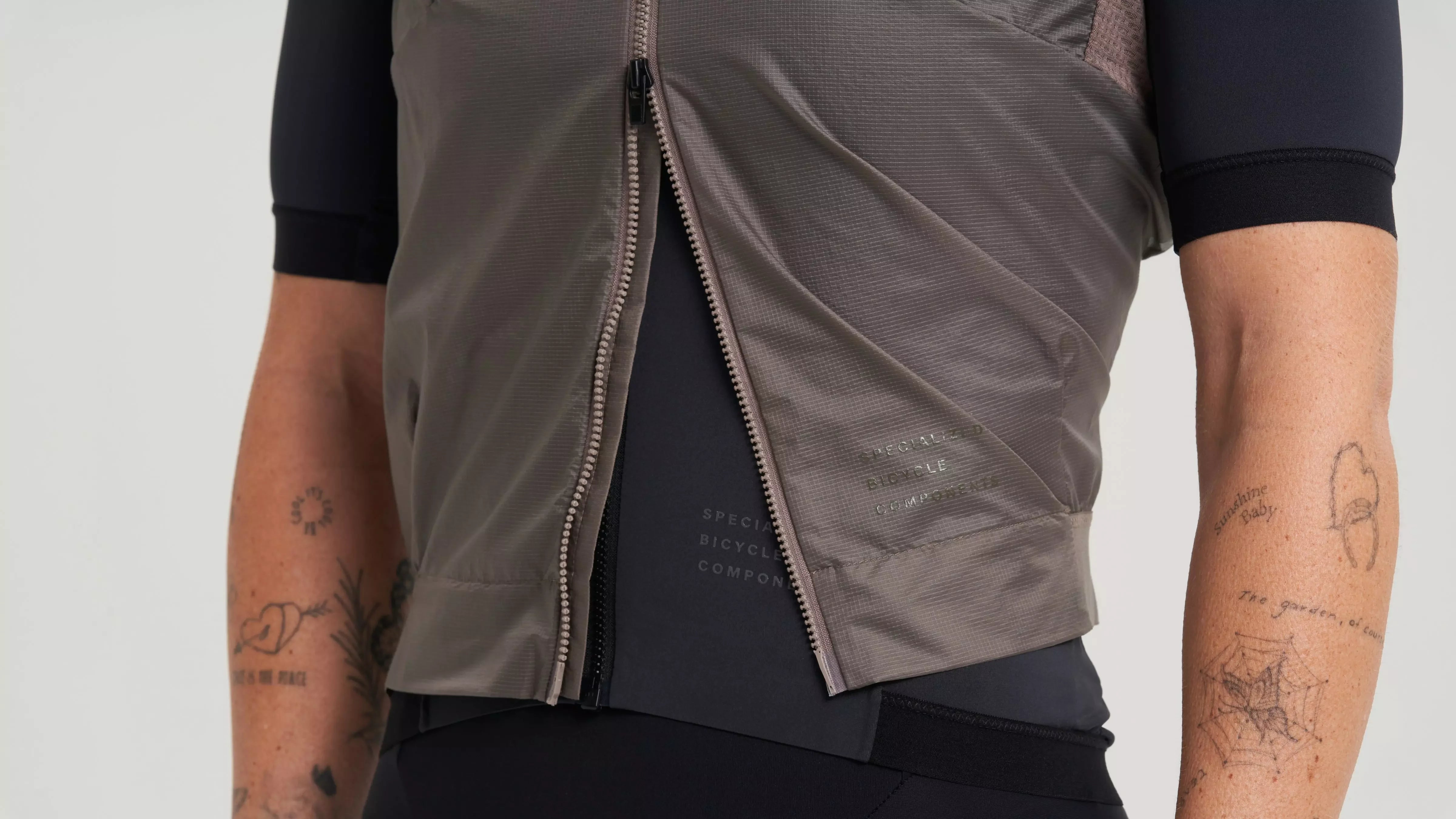 Specialized Women's Prime Wind Vest - Gunmetal - Bicycle Warehouse