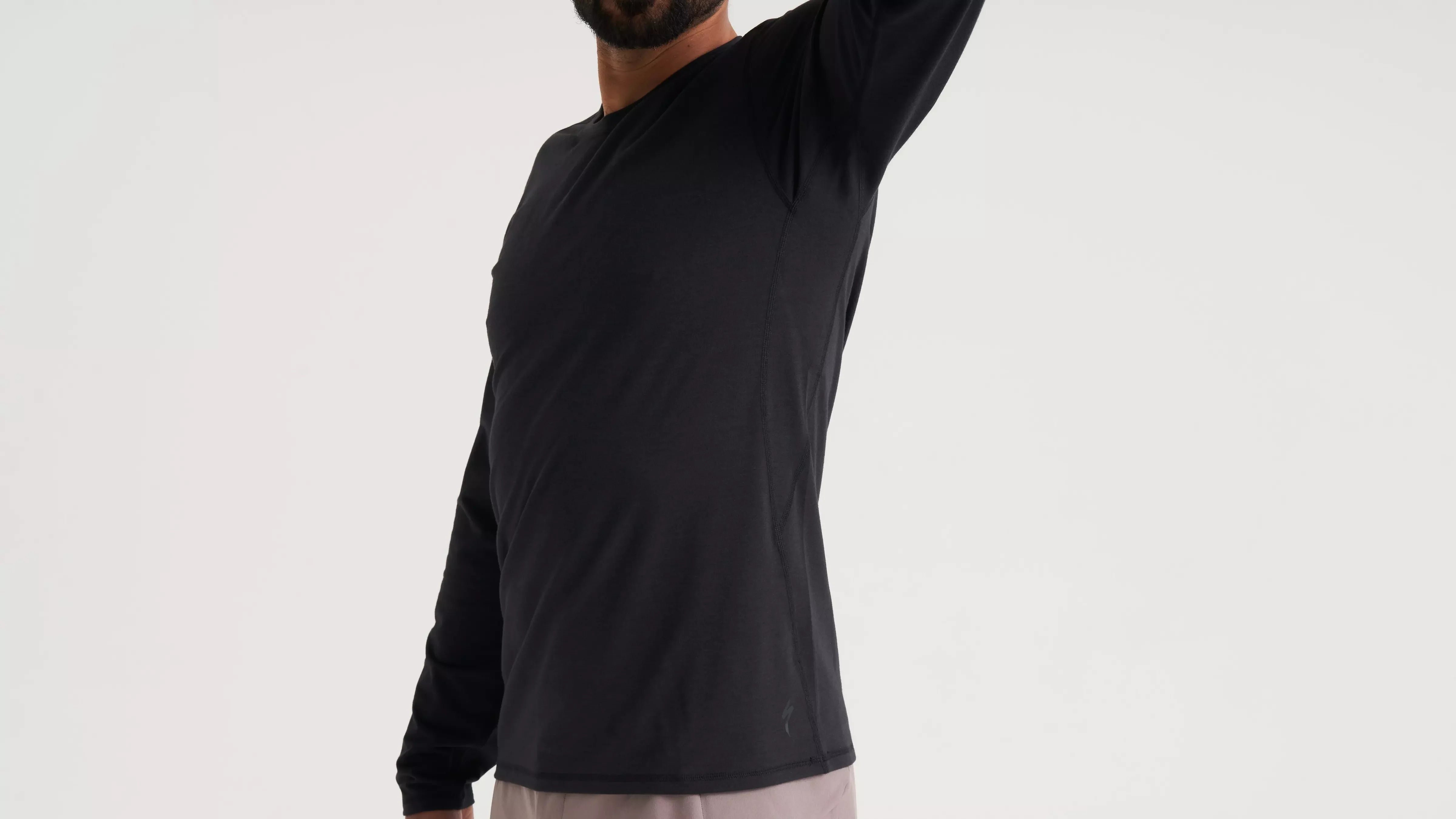 Specialized Men's Traction Long Sleeve Tee - Black - Bicycle Warehouse