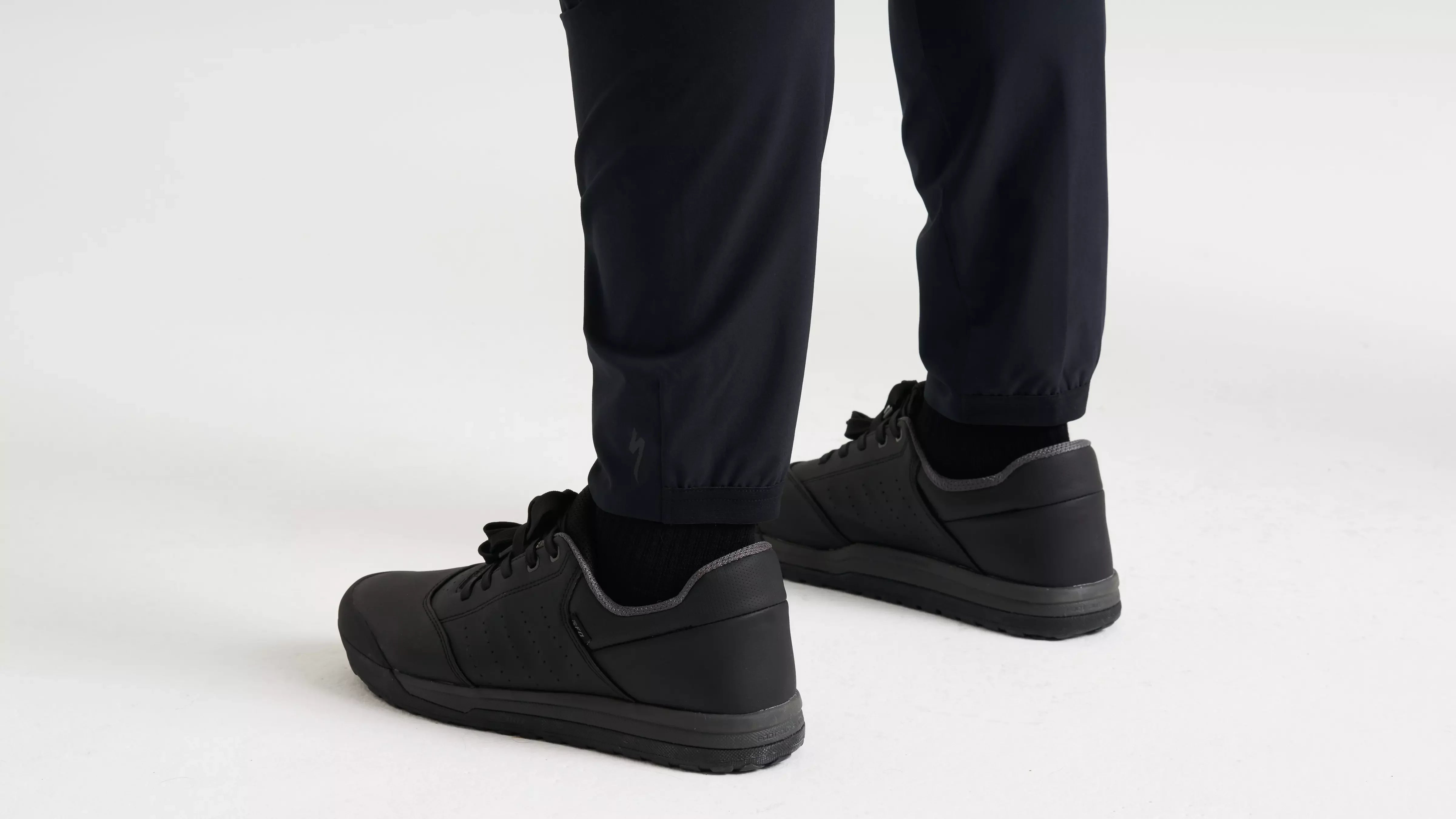 Specialized Men's Traction Pants - Black - Bicycle Warehouse