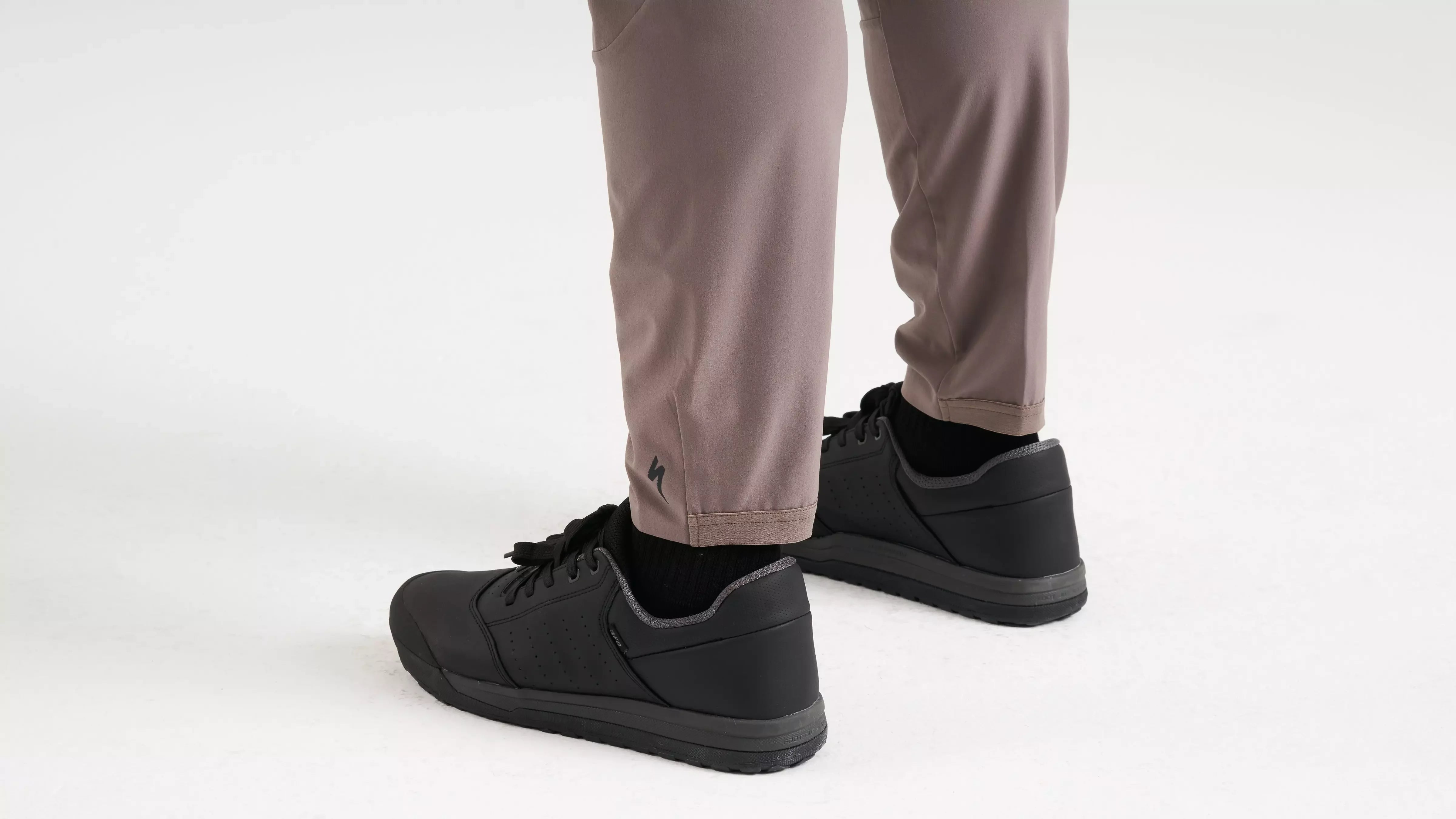 Specialized Men's Traction Pants - Gunmetal - Bicycle Warehouse