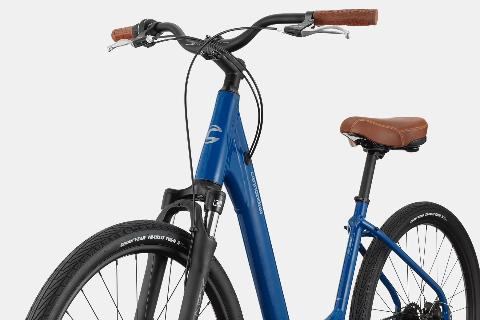 Cannondale Adventure 2 - Bicycle Warehouse