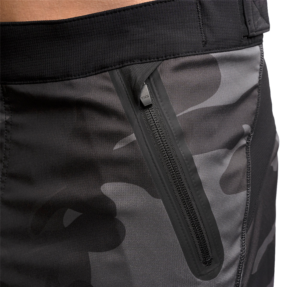 Crossline 2.0 Short - Black/Camo