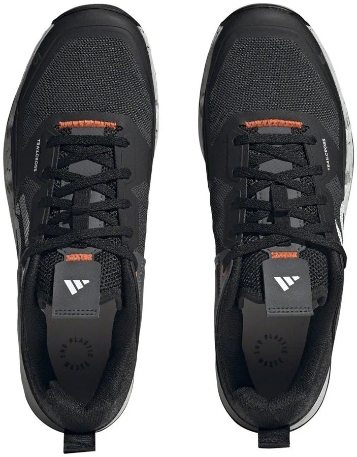 Trailcross XT Flat Shoes - Mens Core Black/Ftwr White/Gray Six 8 - Bicycle Warehouse