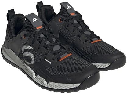Trailcross XT Flat Shoes - Mens Core Black/Ftwr White/Gray Six 8 - Bicycle Warehouse