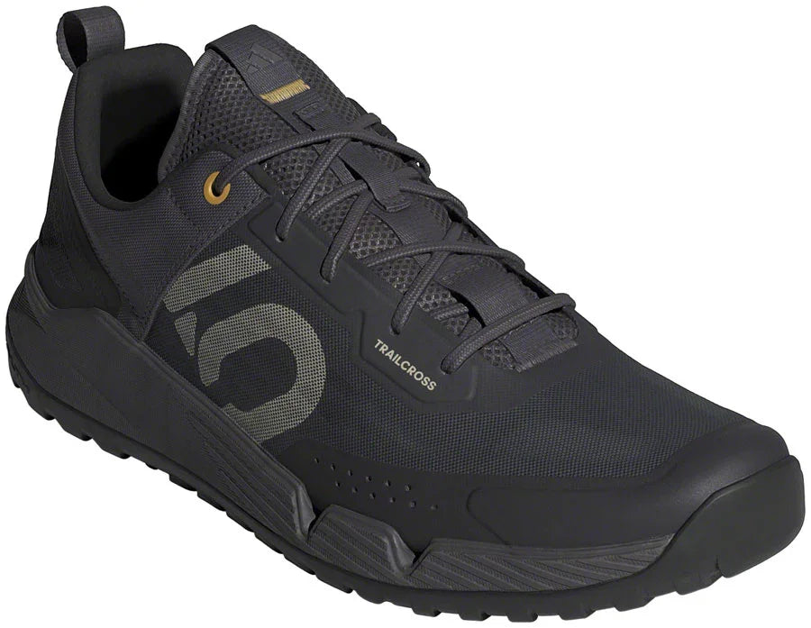 Trailcross LT Shoes - Mens Charcoal/Putty Gray/Oat 8 - Bicycle Warehouse