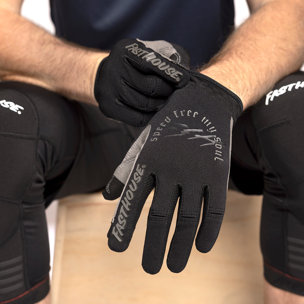 Speed Style Menace Glove - Black