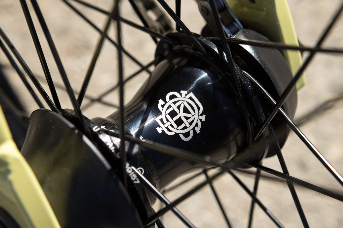 Sunday Soundwave Special (Gloss Notepad Yellow with 21" tt in RHD or LHD) - Bicycle Warehouse