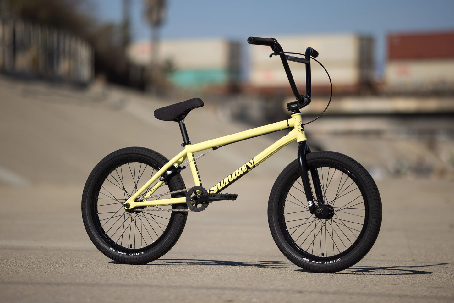 Sunday Soundwave Special (Gloss Notepad Yellow with 21" tt in RHD or LHD) - Bicycle Warehouse