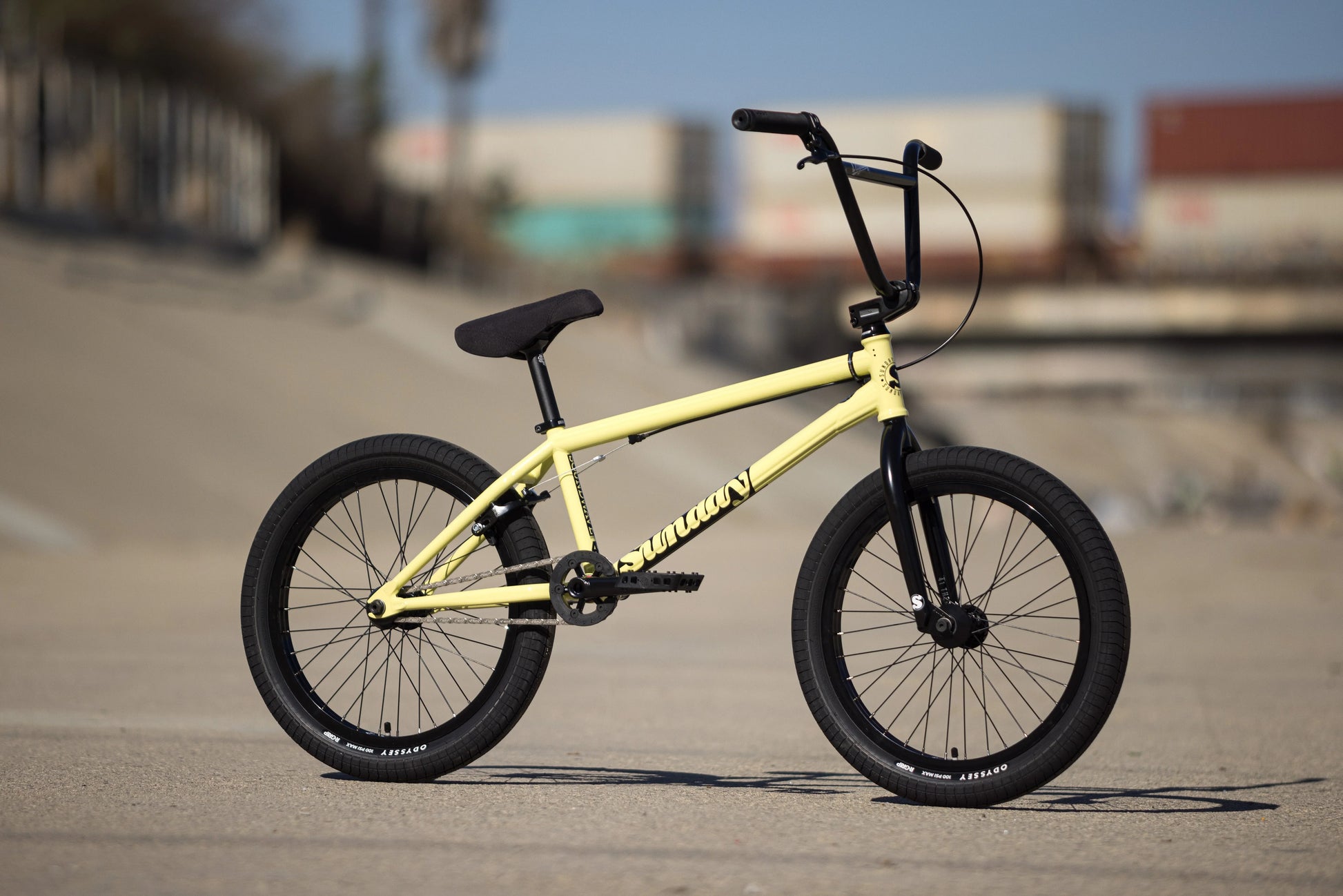 Sunday Soundwave Special (Gloss Notepad Yellow with 21" tt in RHD or LHD) - Bicycle Warehouse