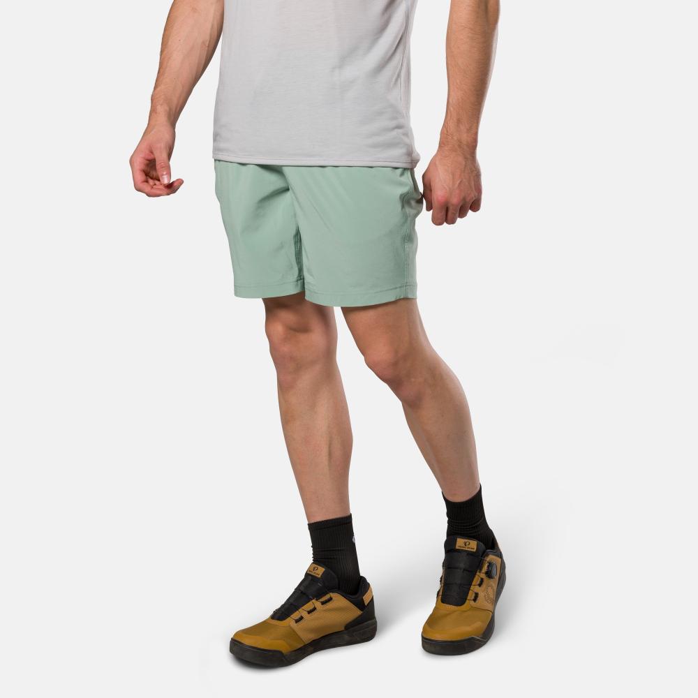 PEARL iZUMi Men's Canyon Active 8" Shorts - Bicycle Warehouse