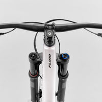 Mountain bike handlebars with suspension fork and head tube