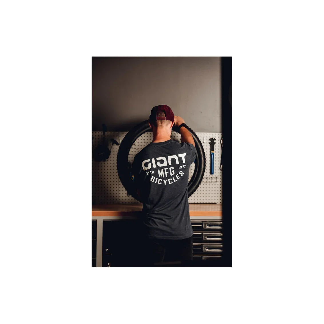 Giant Manufacturing Bike Tee – Bicycle Warehouse