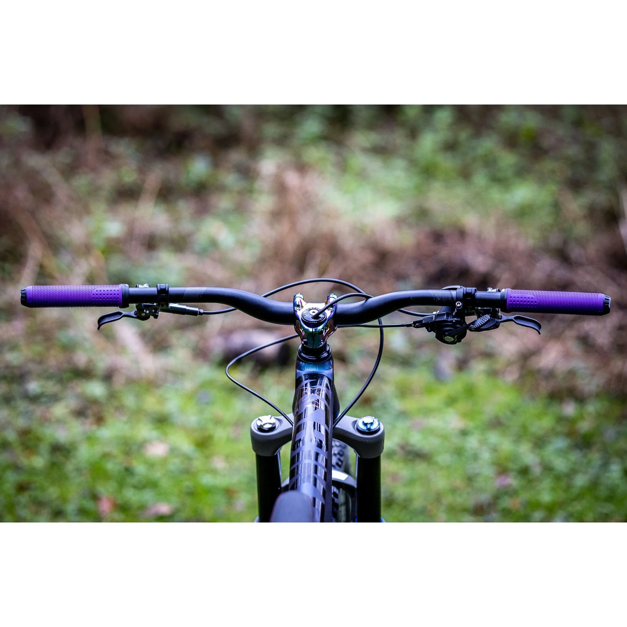 Spank SPIKE 33 Mountain Bike Handlebar Grips – Bicycle Warehouse Spank SPIKE 33 Mountain Bike Handlebar Grips – Bicycle Warehouse