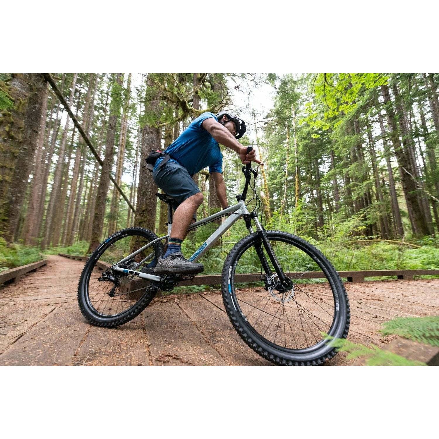 Diamondback bicycles hook 27.5 on sale hardtail mountain bike